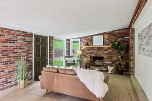 324 New Leicester Hwy-1706-011.jpg