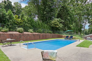318 New Leicester Hwy-170620250616_036