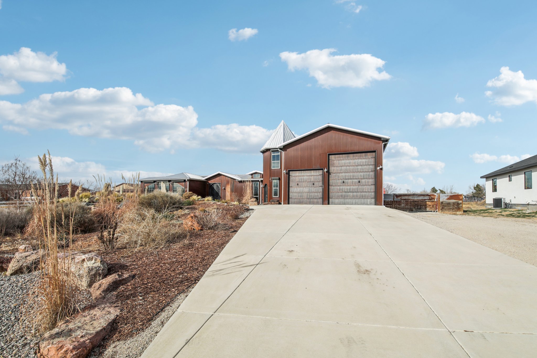 Lilac Dr-L1301-007.jpg