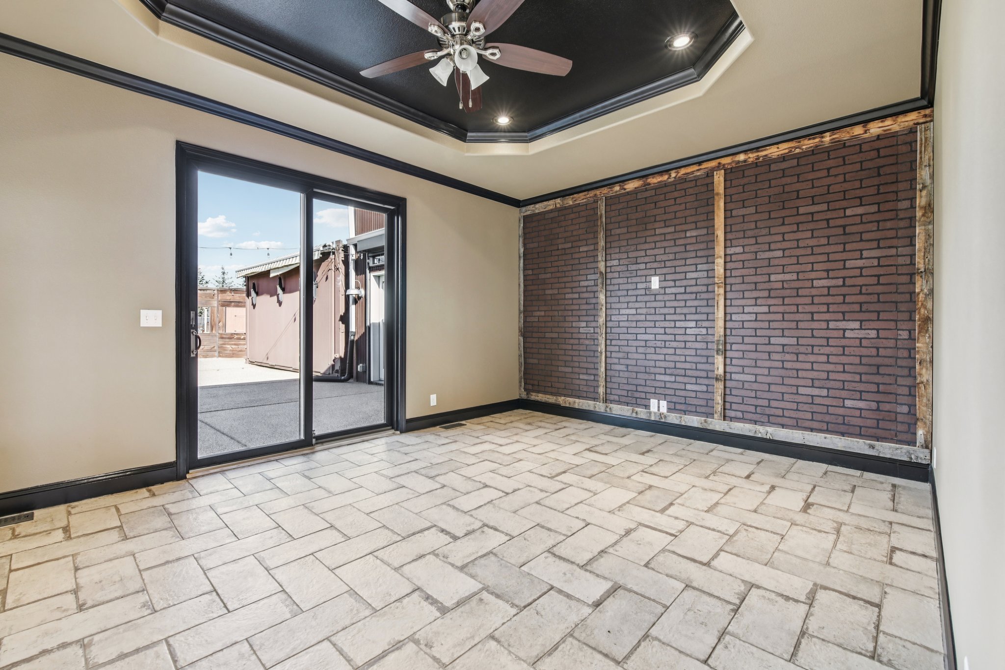 Lilac Dr-L1301-019.jpg