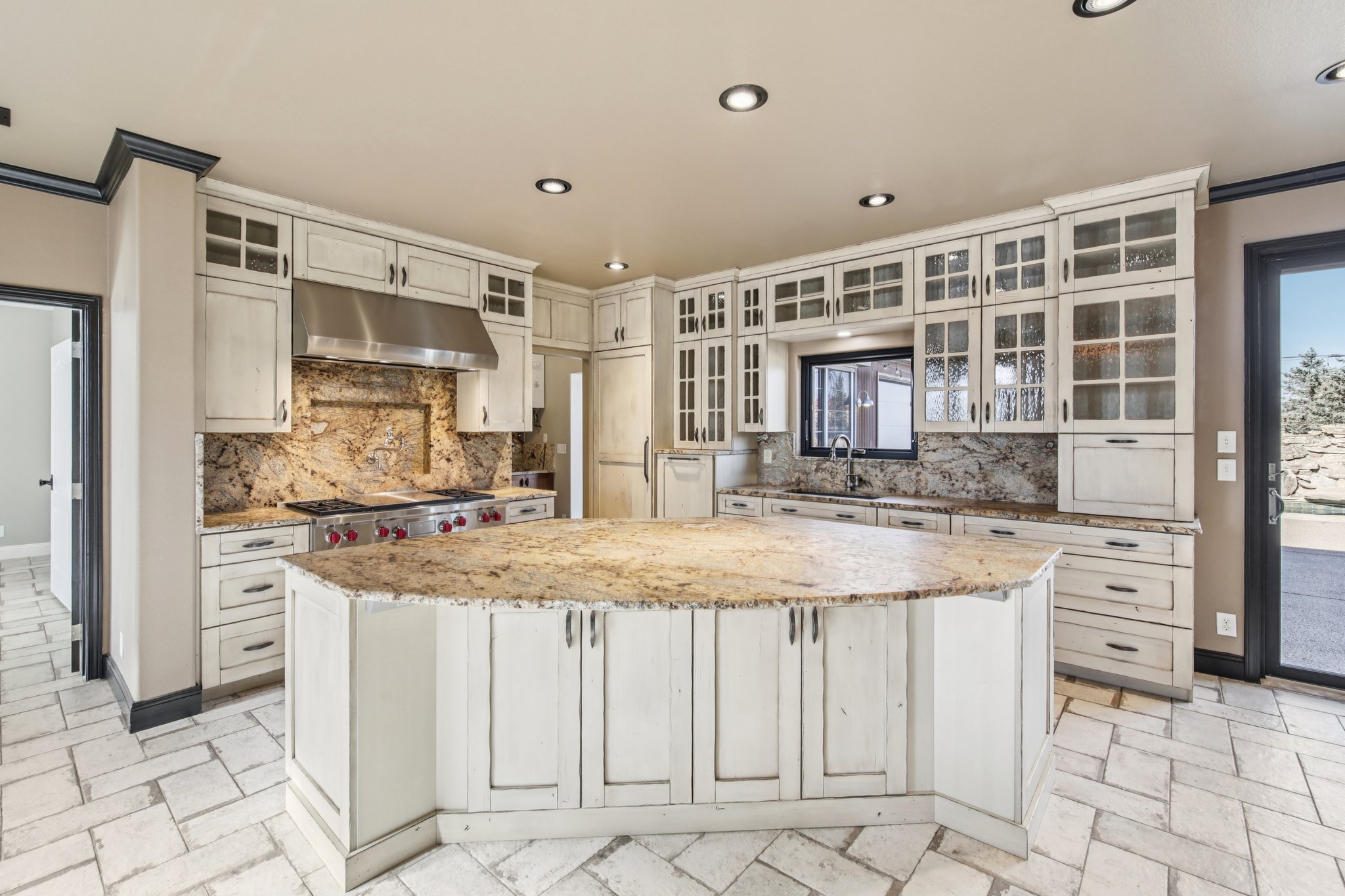 Lilac Dr-L1301-025.jpg