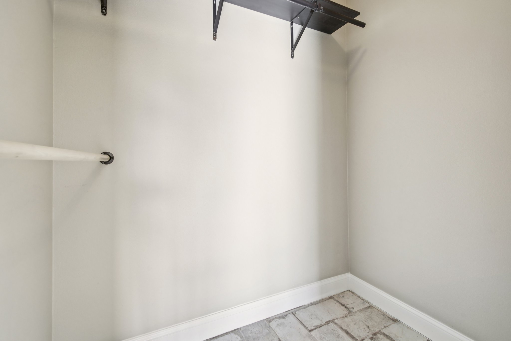 Lilac Dr-L1301-038.jpg