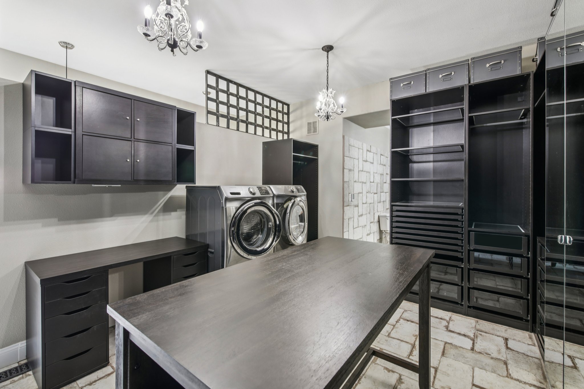 Lilac Dr-L1301-047.jpg