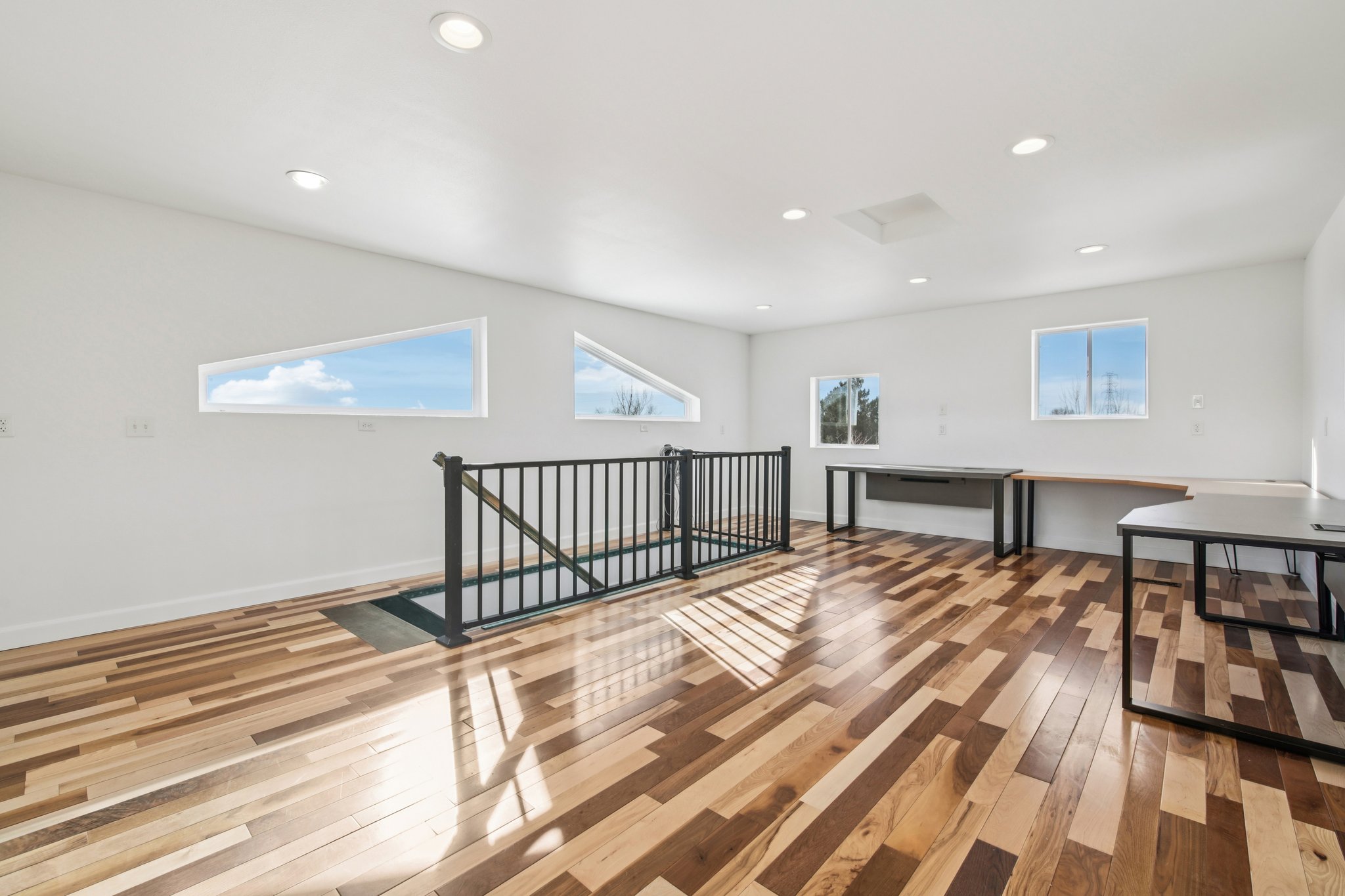 Lilac Dr-L1301-055.jpg