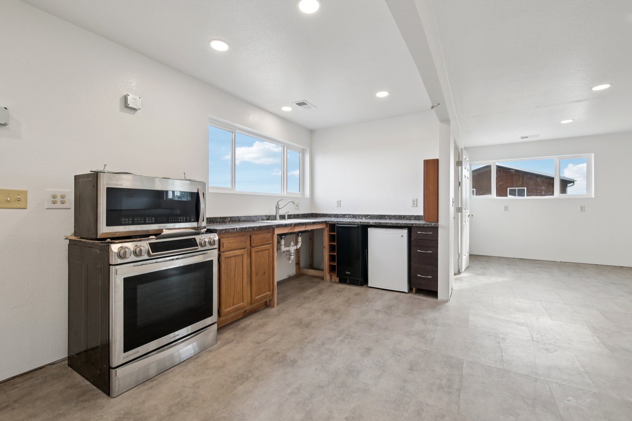 Lilac Dr-L1301-058.jpg