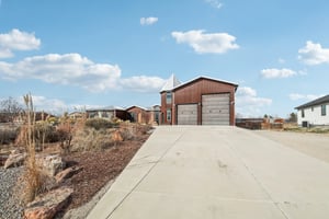 Lilac Dr-L1301-007.jpg