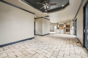 Lilac Dr-L1301-021.jpg