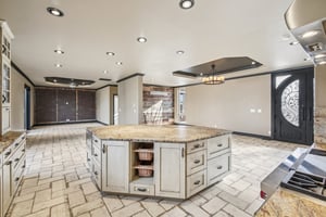 Lilac Dr-L1301-027.jpg