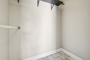 Lilac Dr-L1301-038.jpg