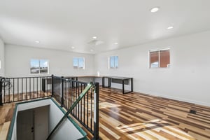 Lilac Dr-L1301-054.jpg