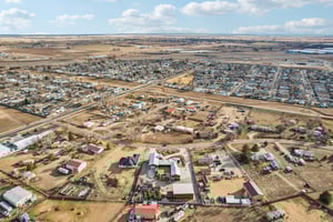 Lilac Dr-L1301-100.jpg