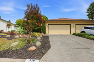 001_F8_318 Twin Lakes Dr