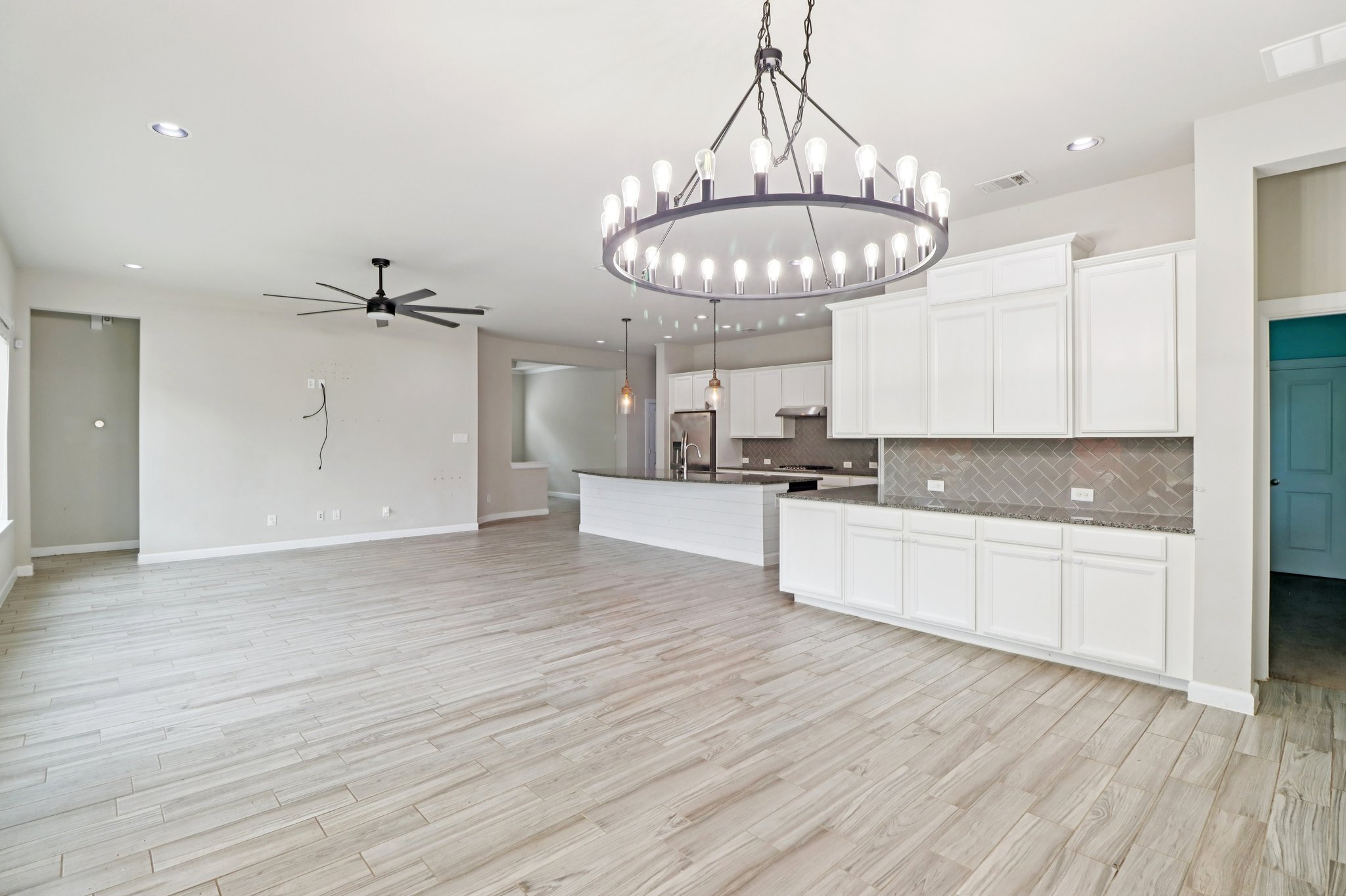 Westlake Terrace Dr-S1103-010.jpg