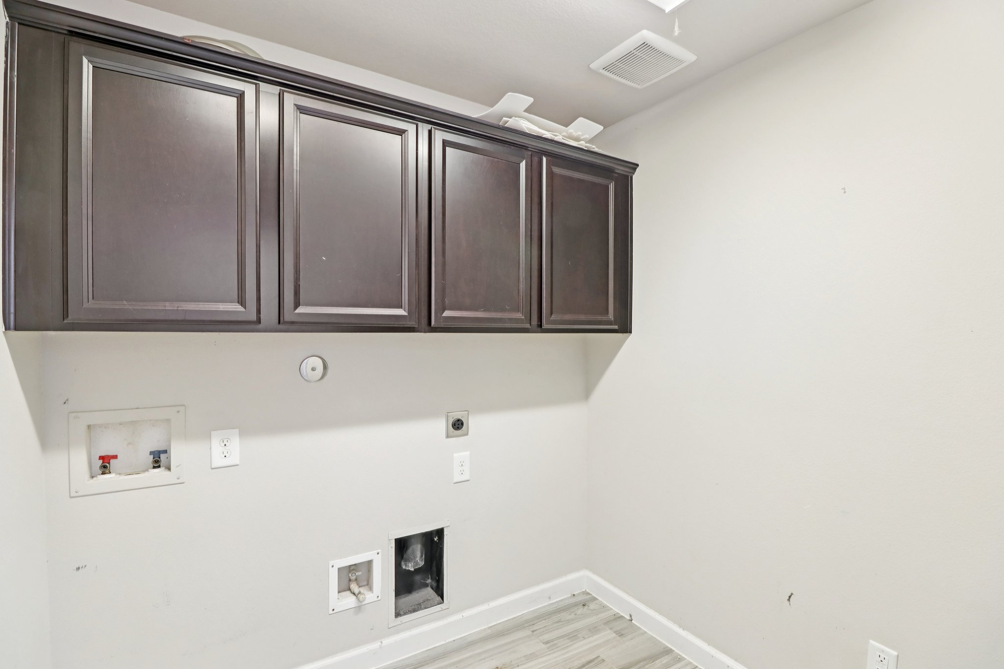 Westlake Terrace Dr-S1103-015.jpg