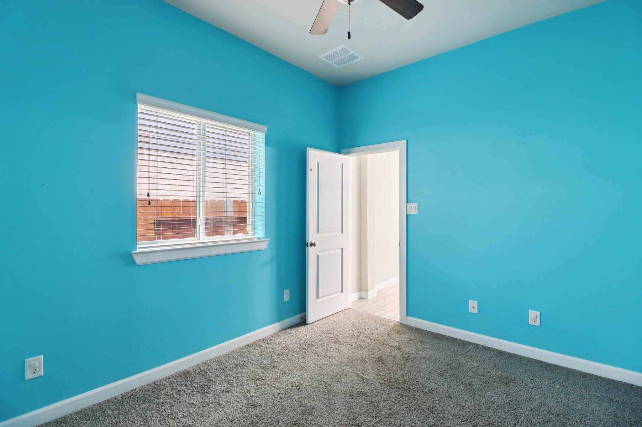 Westlake Terrace Dr-S1103-019.jpg