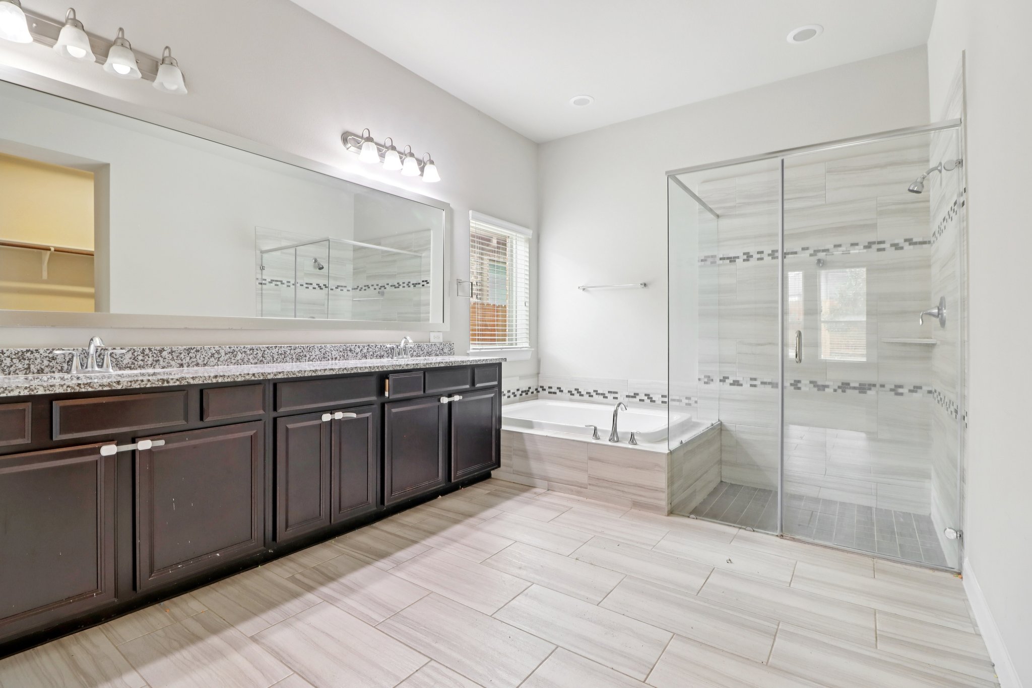 Westlake Terrace Dr-S1103-023.jpg