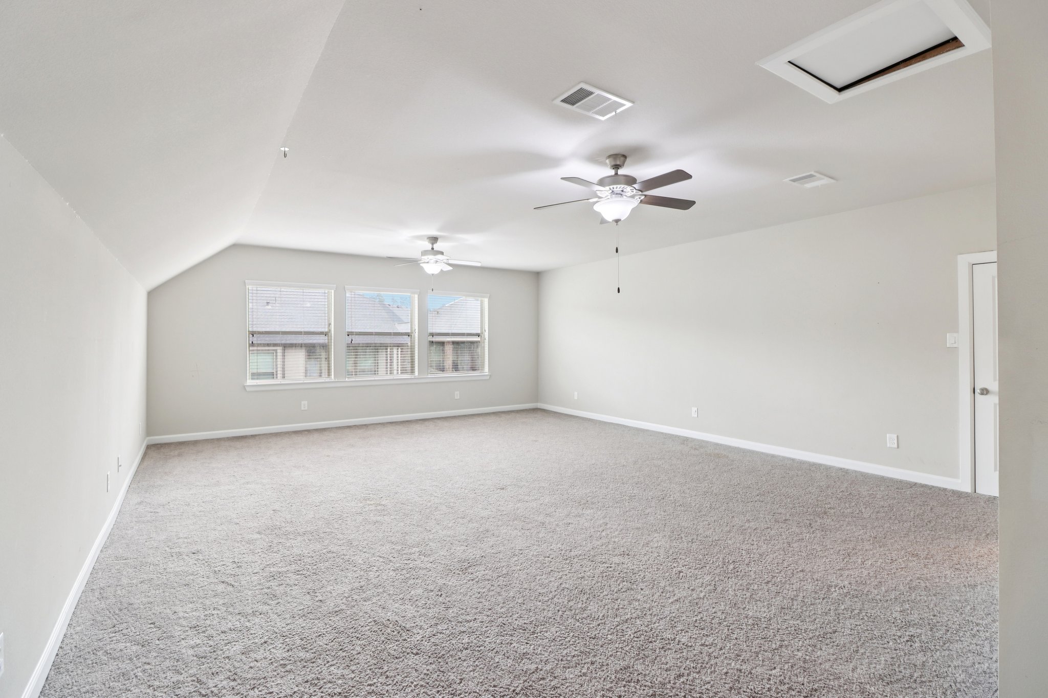 Westlake Terrace Dr-S1103-025.jpg