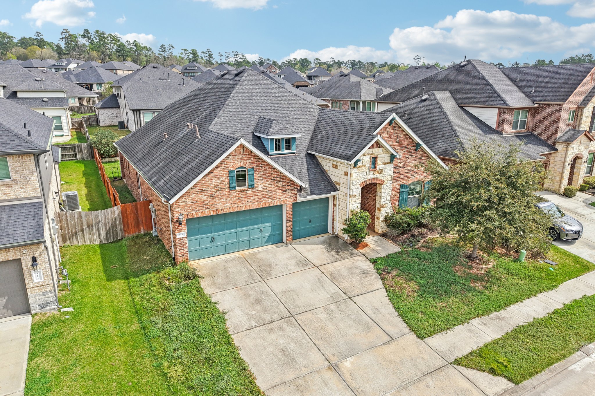 Westlake Terrace Dr-S1103-044.jpg