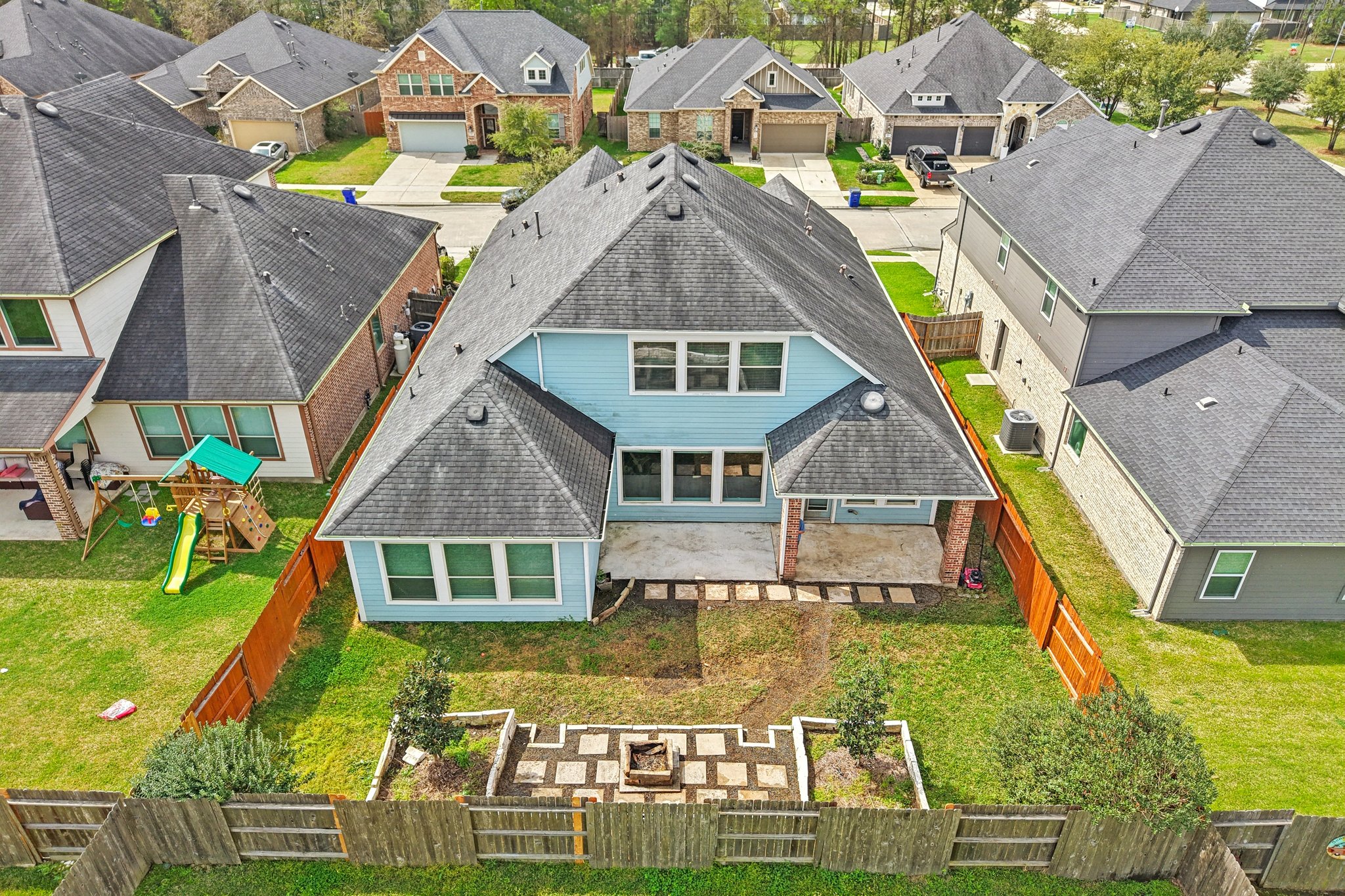 Westlake Terrace Dr-S1103-045.jpg