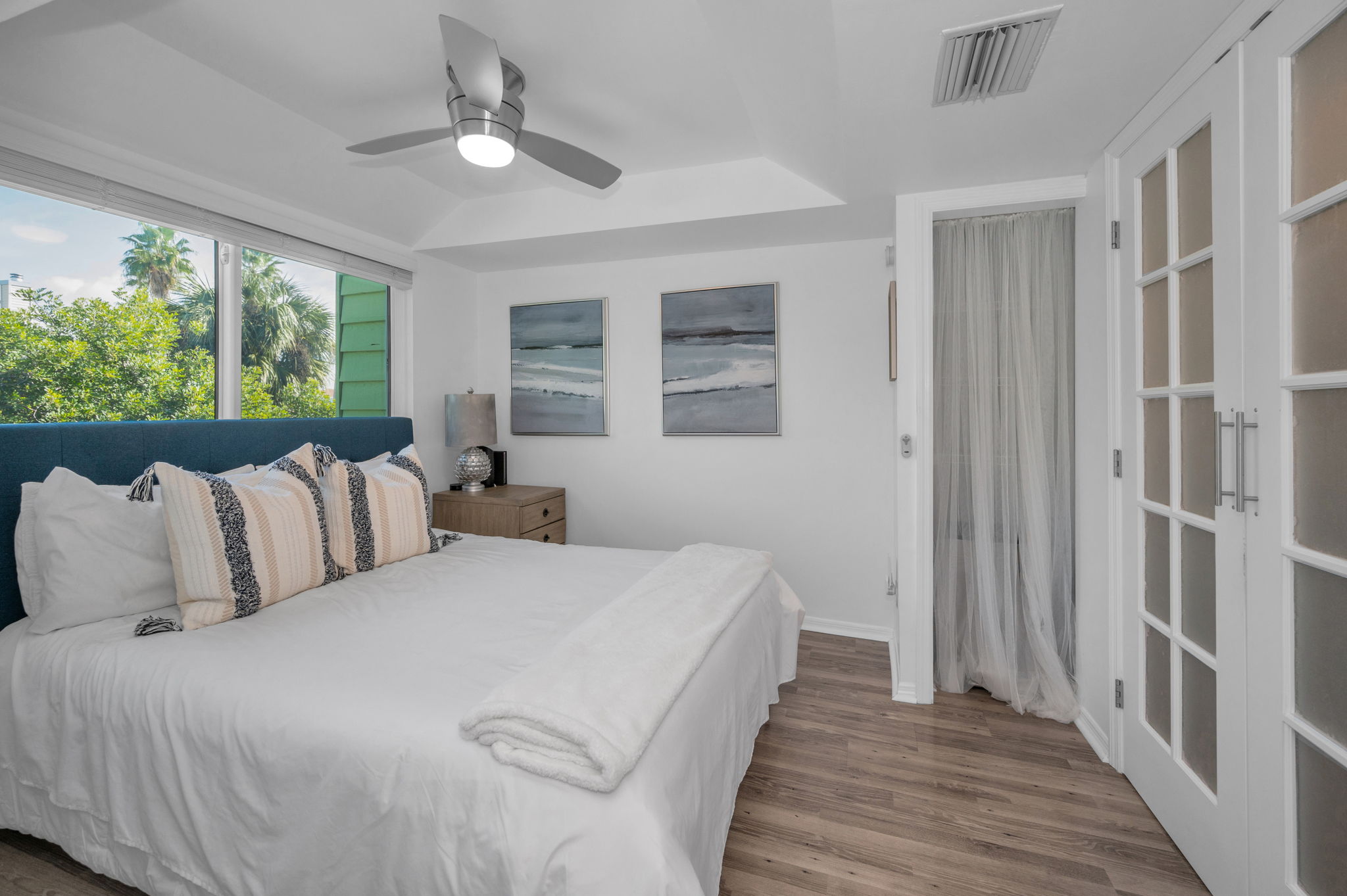 Main Level Bedroom1a