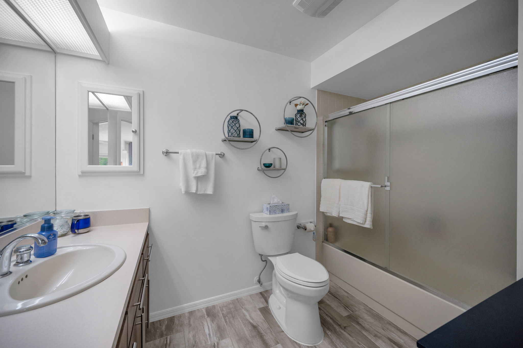 Upper Level Primary Bathroom