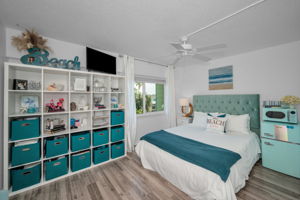 Upper Level Bedroom2a