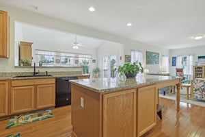 Suncrest Cir-010.jpg