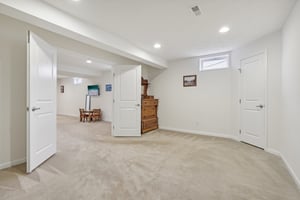 Suncrest Cir-036.jpg