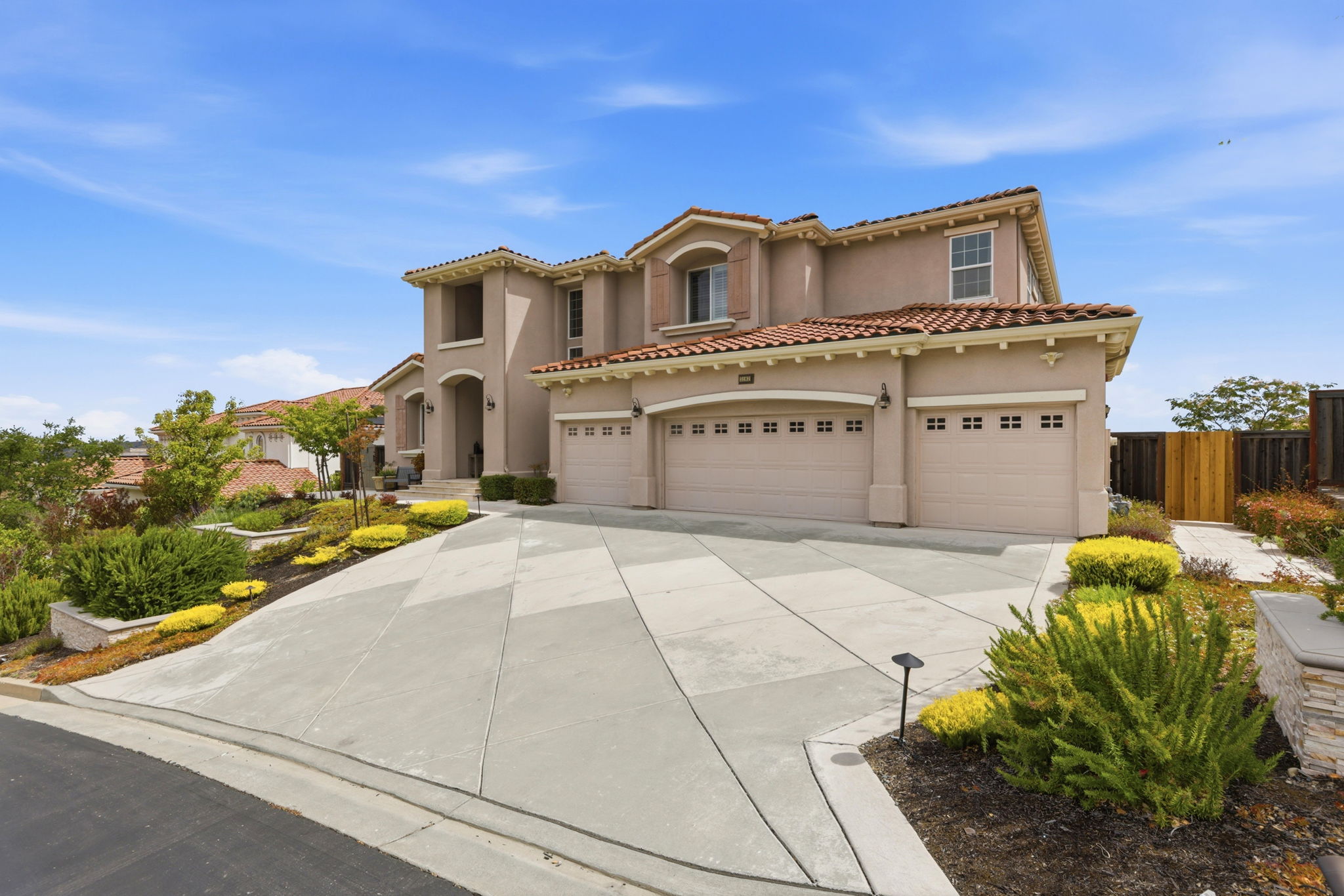 002_F8_3182 Ashbourne Cir