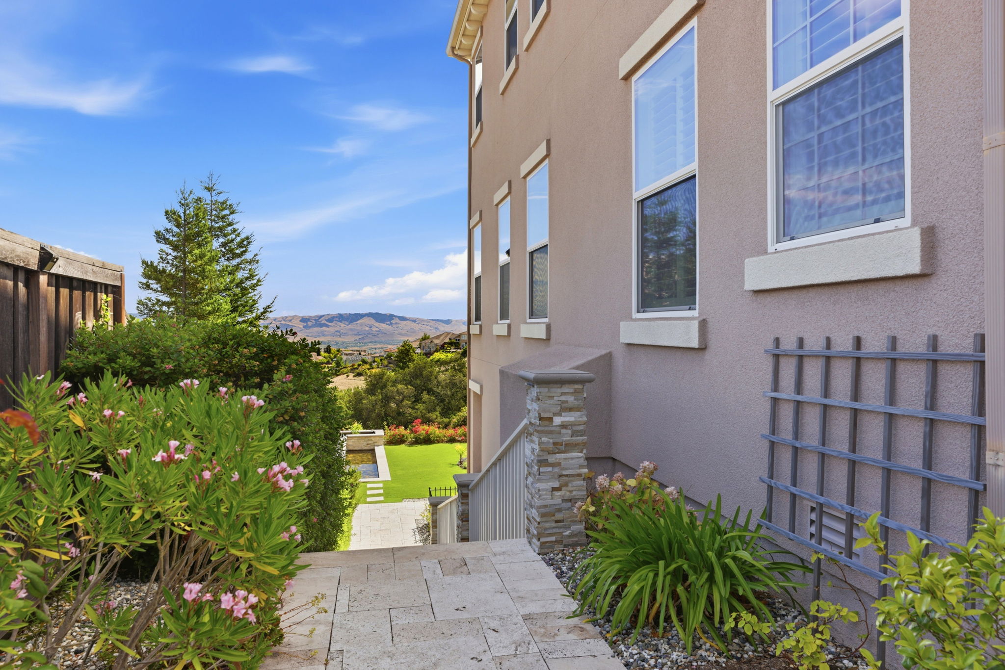 071_F8_3182 Ashbourne Cir
