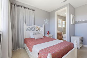 042_F8_3182 Ashbourne Cir