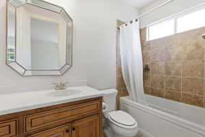 055_F8_3182 Ashbourne Cir
