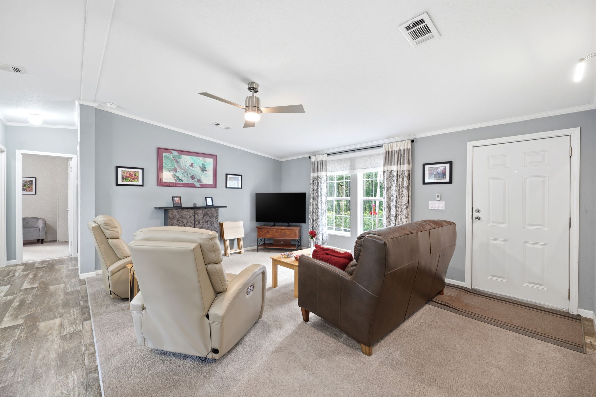  Photo 7