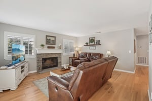 Holloway Ct-2205-029.jpg