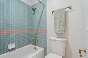 Holloway Ct-2205-048.jpg