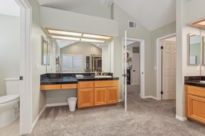 Holloway Ct-2205-057.jpg