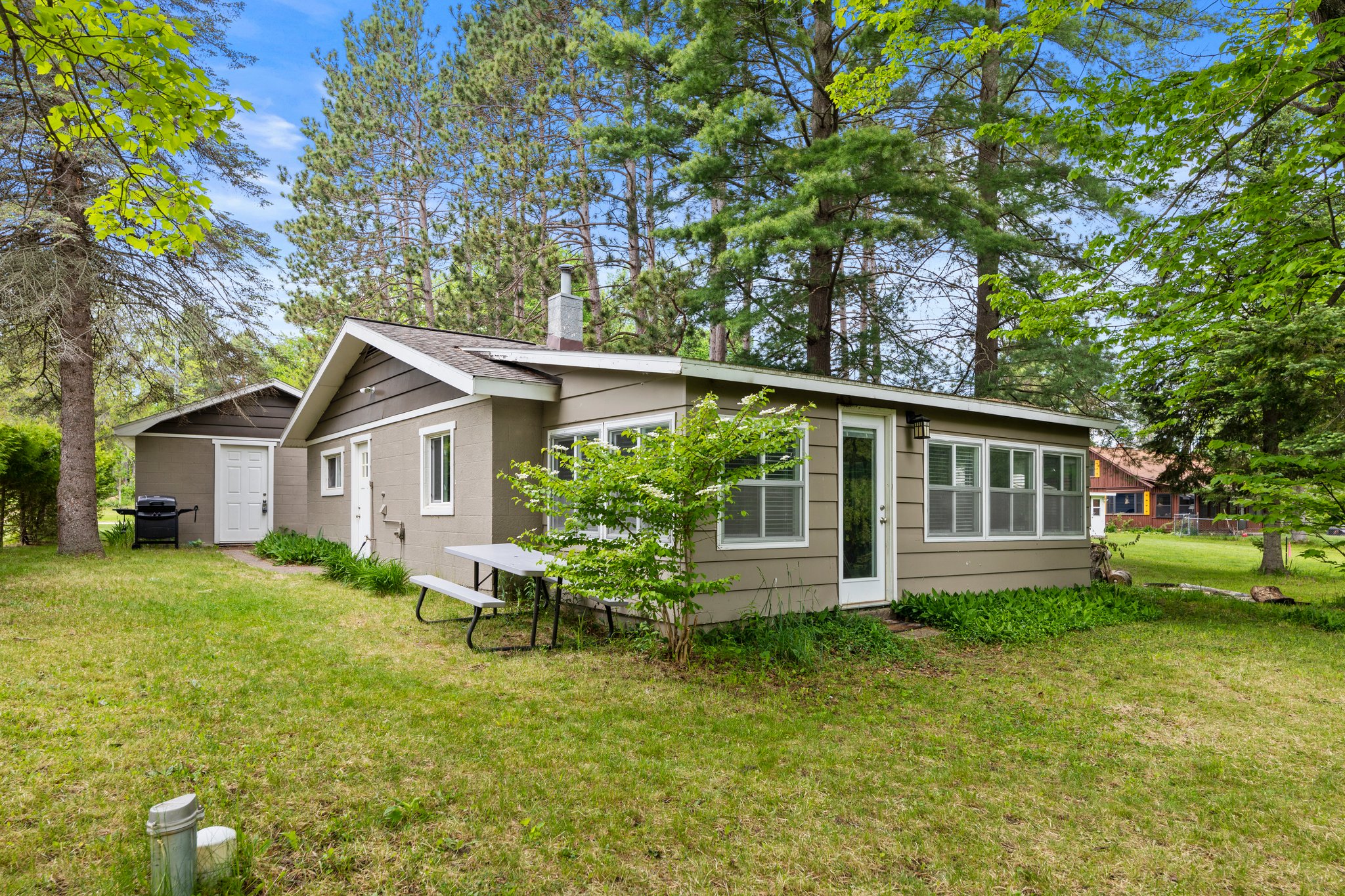 3185 Riverside Dr, Bellaire, MI 49615 Knightwing Media