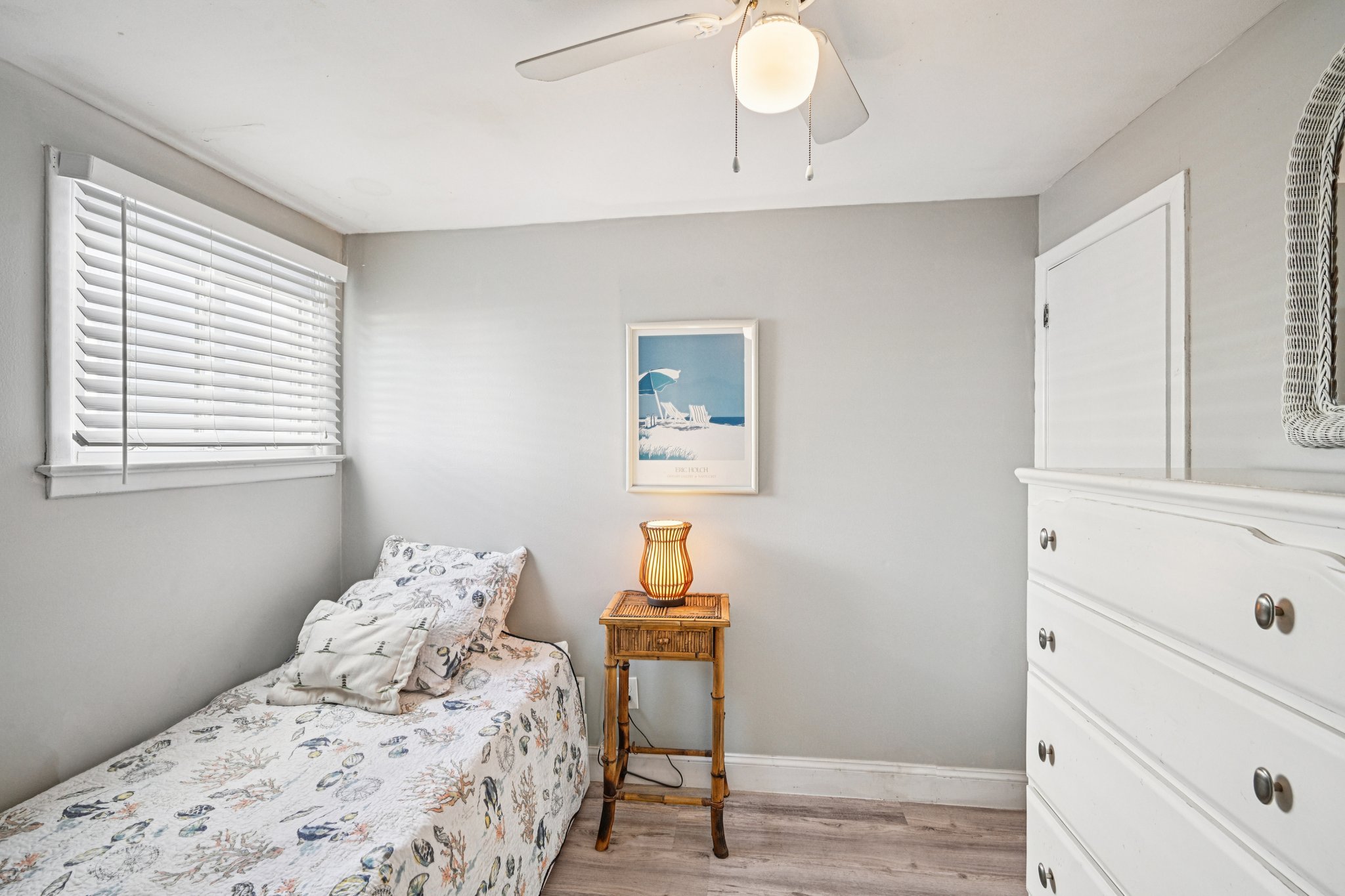 318C E Hollywood Ave-S1401-017.jpg