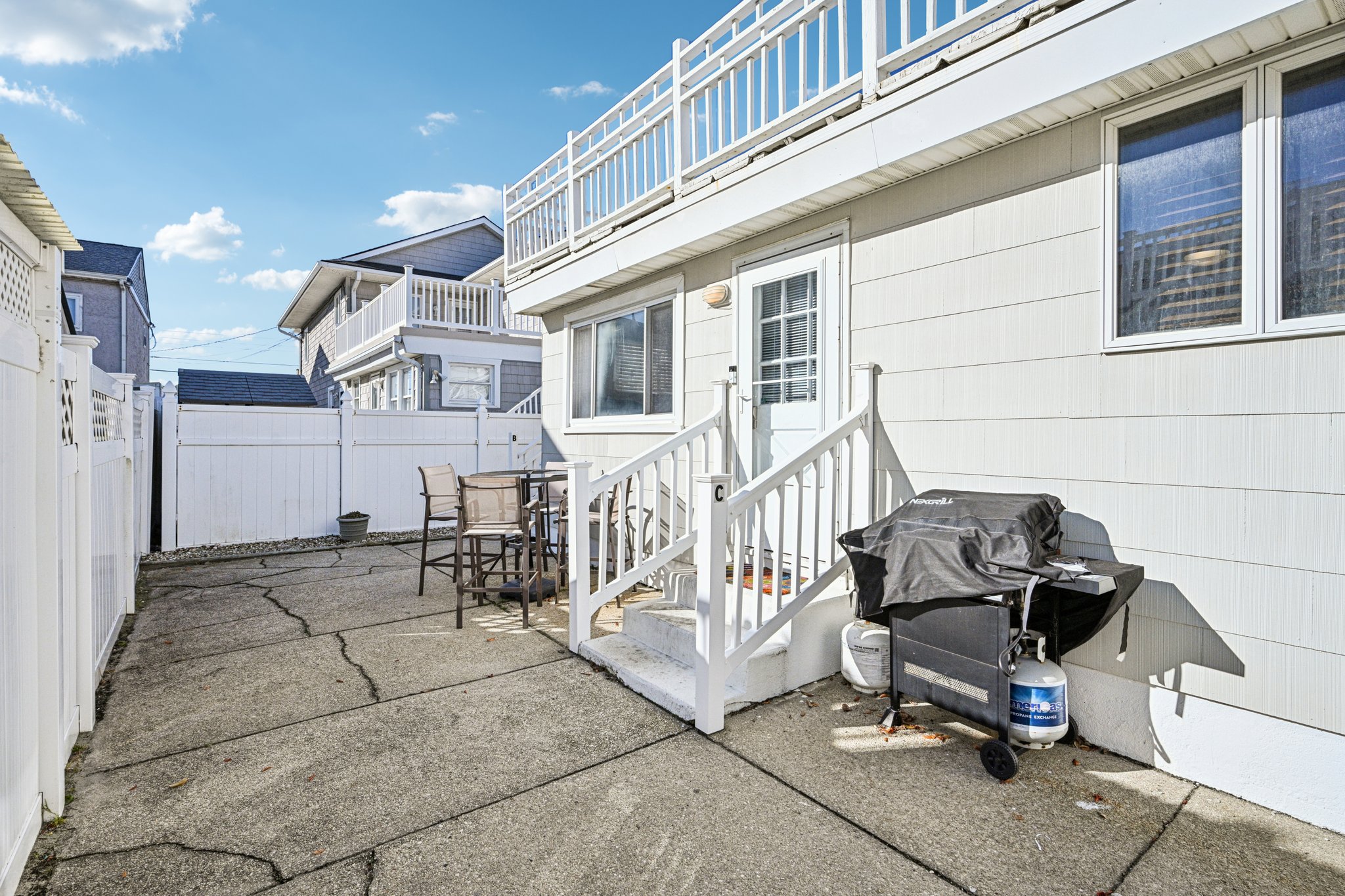 318C E Hollywood Ave-S1401-022.jpg