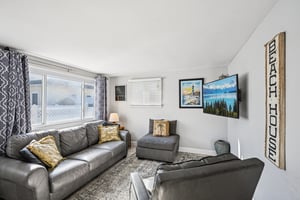 318C E Hollywood Ave-S1401-003.jpg