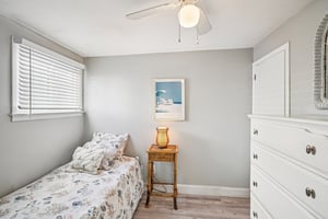 318C E Hollywood Ave-S1401-017.jpg