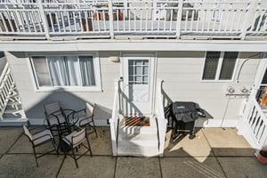 318C E Hollywood Ave-S1401-025.jpg