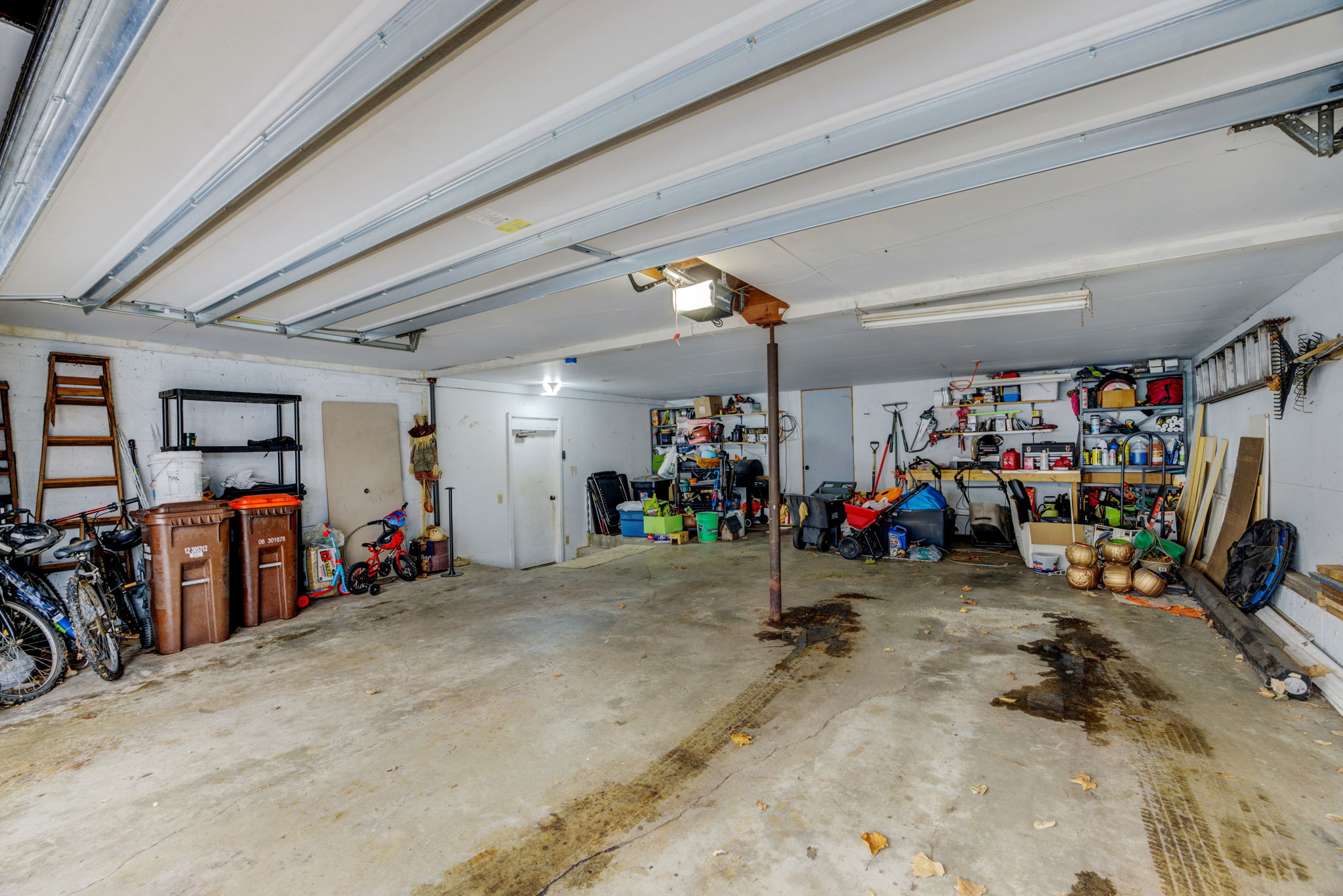 21 Garage