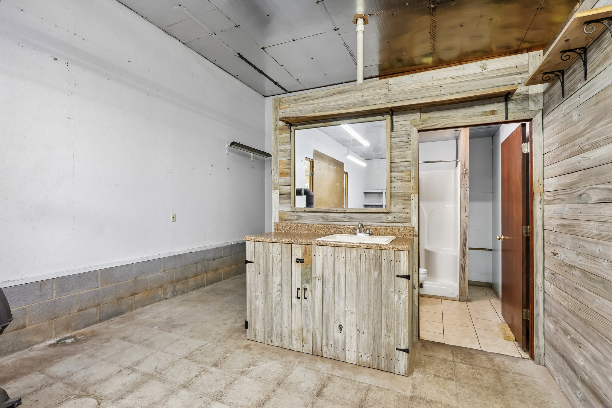 Workshop / Garage