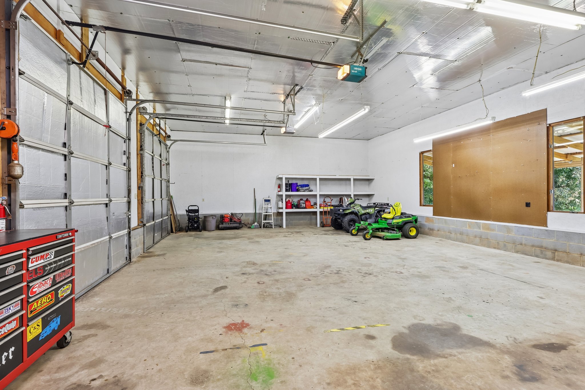 Workshop / Garage