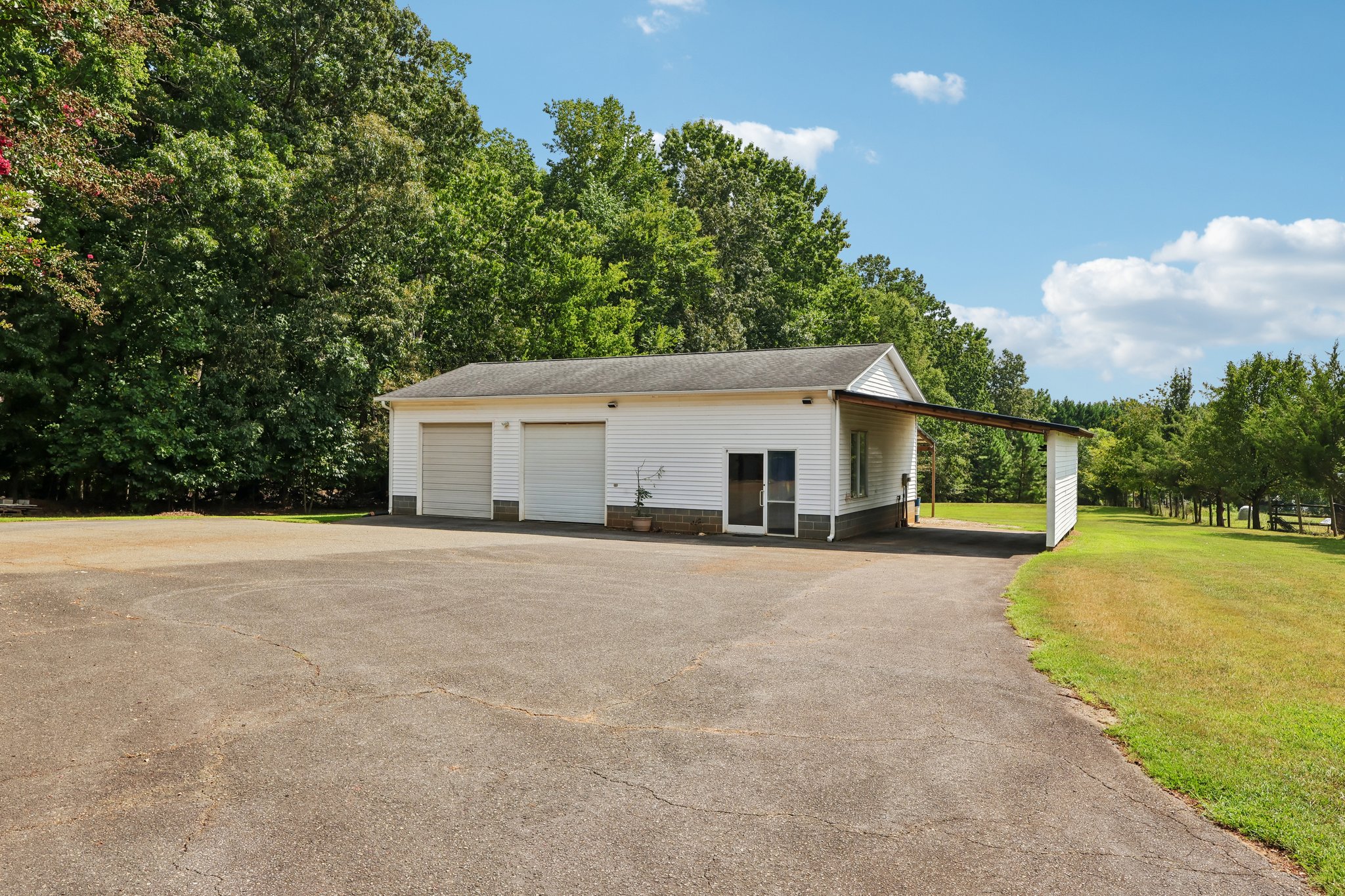 Workshop / Garage