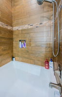 Master Bathroom 1b
