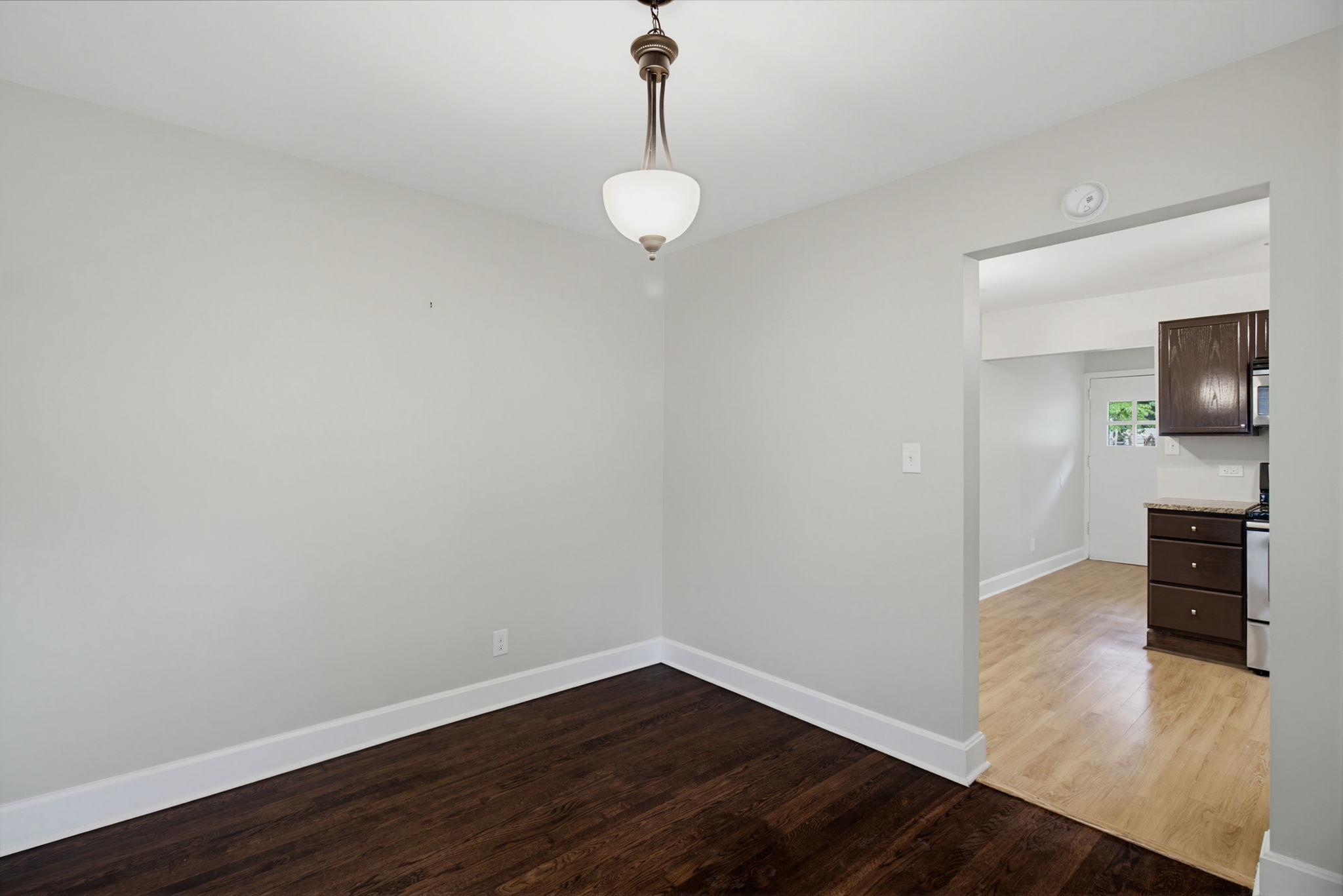 319 Dogwood Cir-10