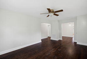319 Dogwood Cir-5