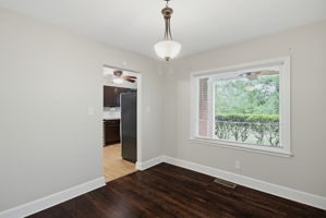 319 Dogwood Cir-7